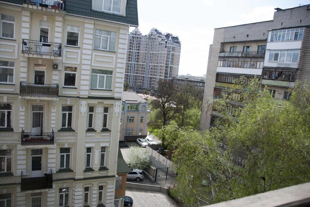 Home Hotel Apartments On Zoloti Vorota Киев Екстериор снимка